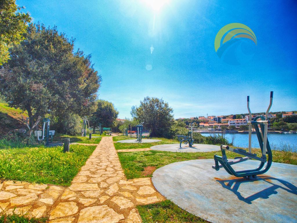 Apartments By The Sea 750 Pjescana Uvala Ngoại thất bức ảnh